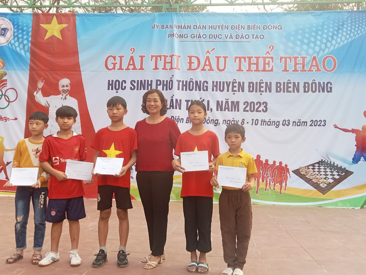 TRƯỜNG PTDTBT TH LUÂN GIÓI THAM GIA GIẢI THI ĐẤU THỂ THAO HỌC SINH PHỔ THÔNG HUYỆN ĐIỆN BIÊN ĐÔNG LẦN THỨ I NĂM HỌC 2023